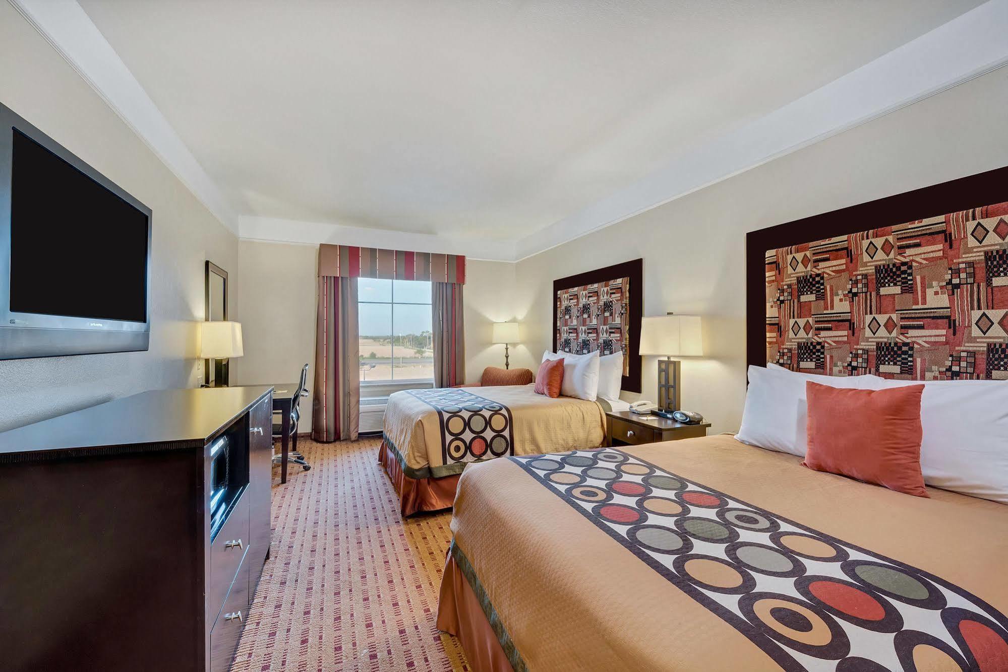 Super 8 By Wyndham Hidalgo At La Plaza Mall & Mcallen Airport Dış mekan fotoğraf