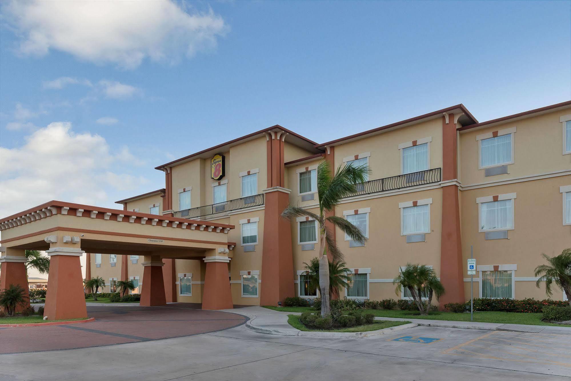 Super 8 By Wyndham Hidalgo At La Plaza Mall & Mcallen Airport Dış mekan fotoğraf