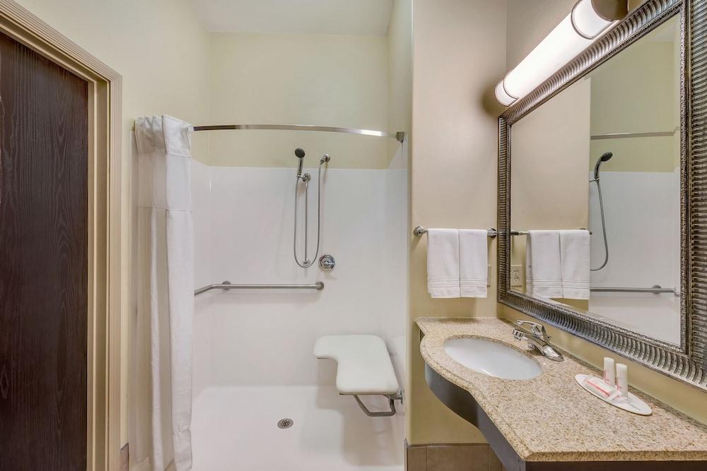 Super 8 By Wyndham Hidalgo At La Plaza Mall & Mcallen Airport Dış mekan fotoğraf